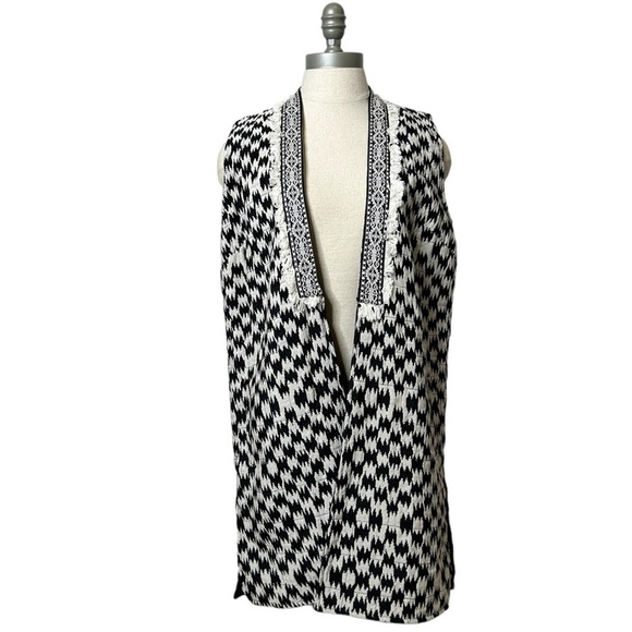 ATMOSPHERE Black White Oversized Tribal Open Thick Vest Blazer Coat Size 6 - Picture 2 of 11